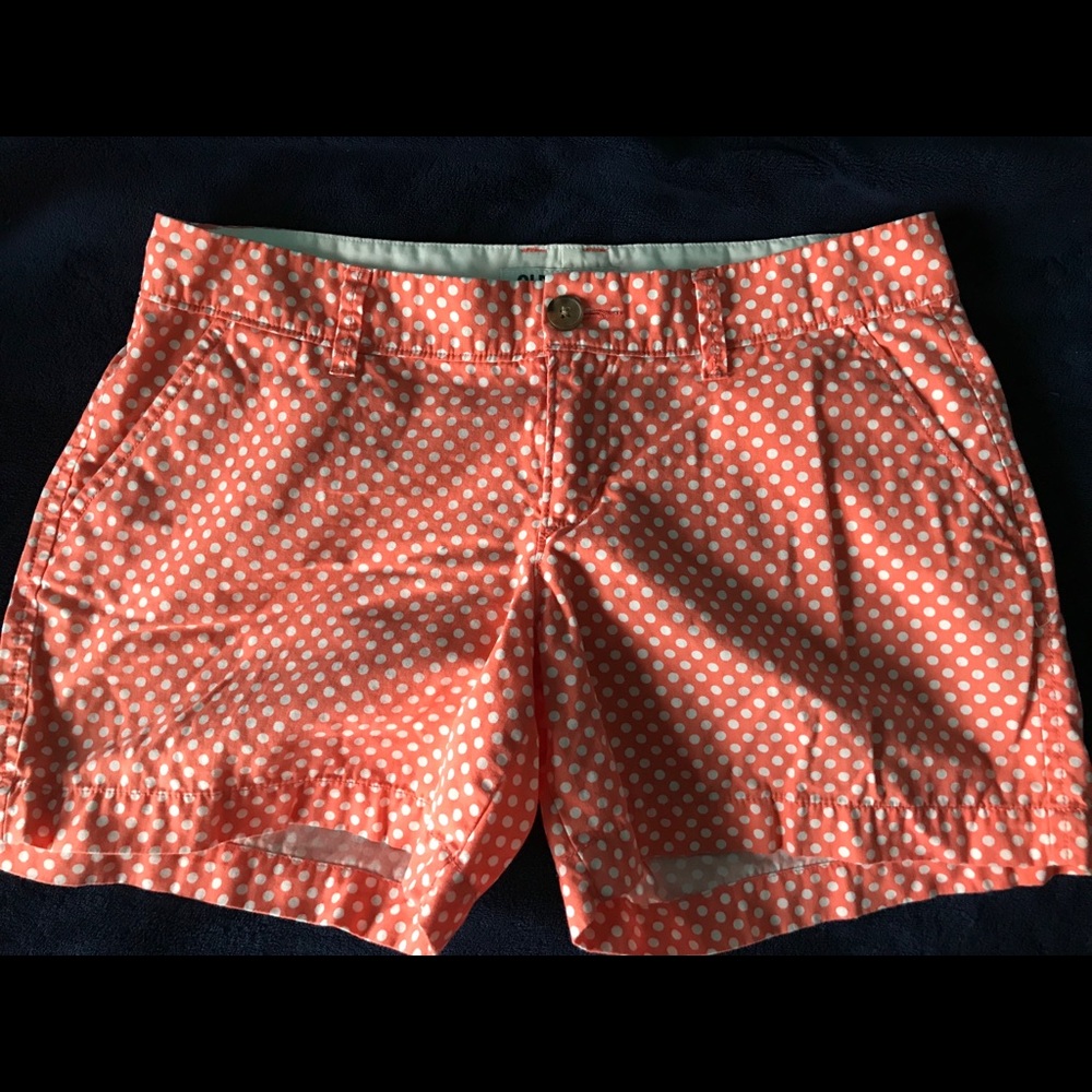 Women’s Old Navy orange and white polka dot shorts
